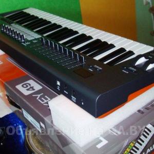 Продам MIDI-клавиатуру Novation Launchkey 49